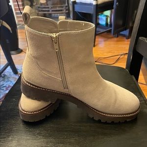 Caslon Masa Water Resistant Bootie size 11
